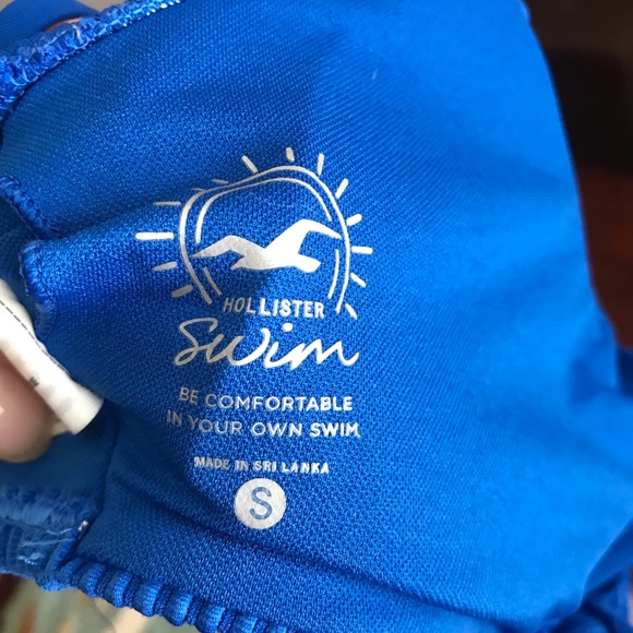 Bikini - Picture 3 of 3